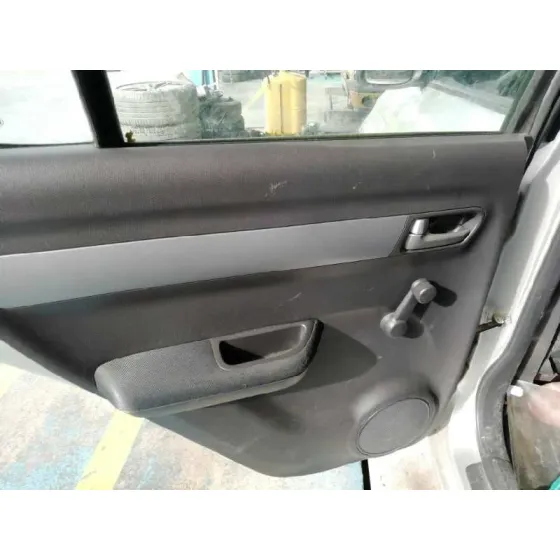 SUZUKI SWIFT BERLINA (MZ) '2006 GL (5-PTAS.) PLATA