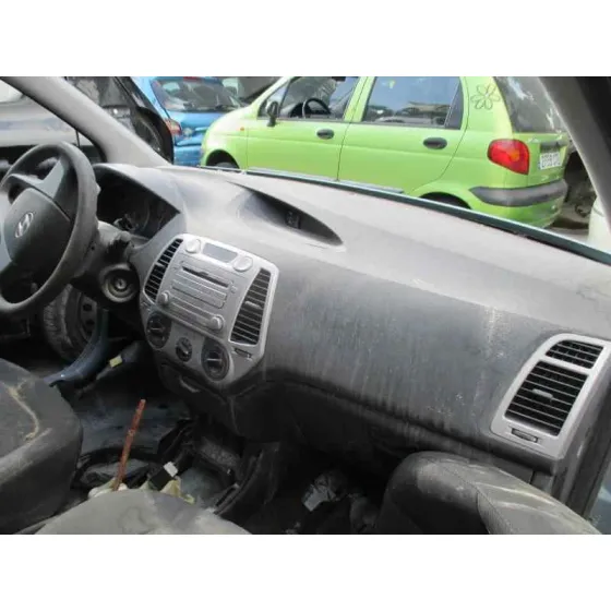 HYUNDAI I20 '2012 COMFORT AZUL