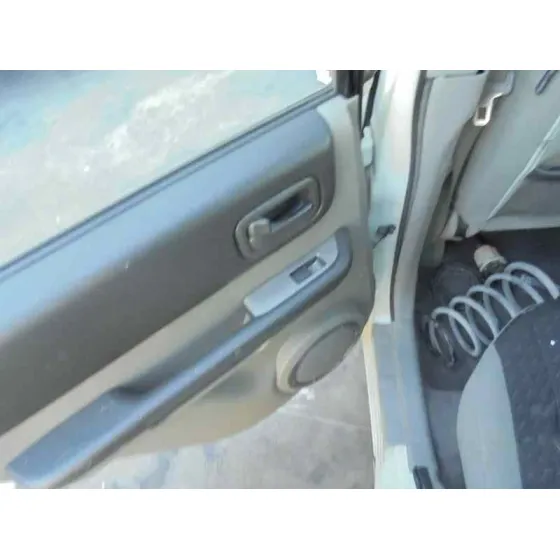NISSAN X-TRAIL (T30) '2006 COMFORT BLANCO