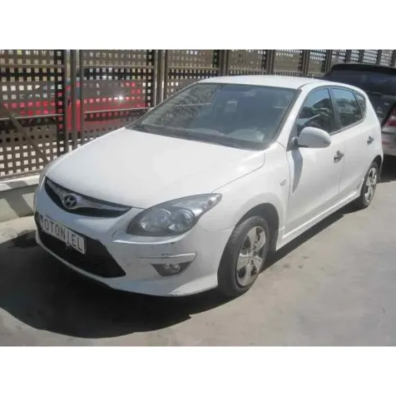 HYUNDAI I30 '2011 CLASSIC BLANCO