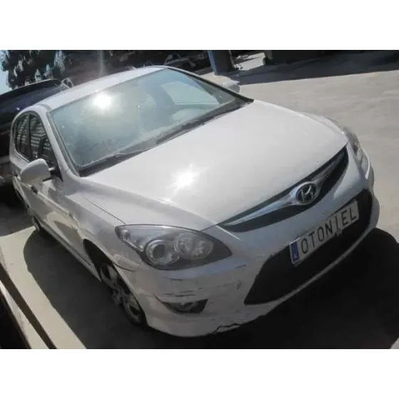 HYUNDAI I30 '2011 CLASSIC BLANCO