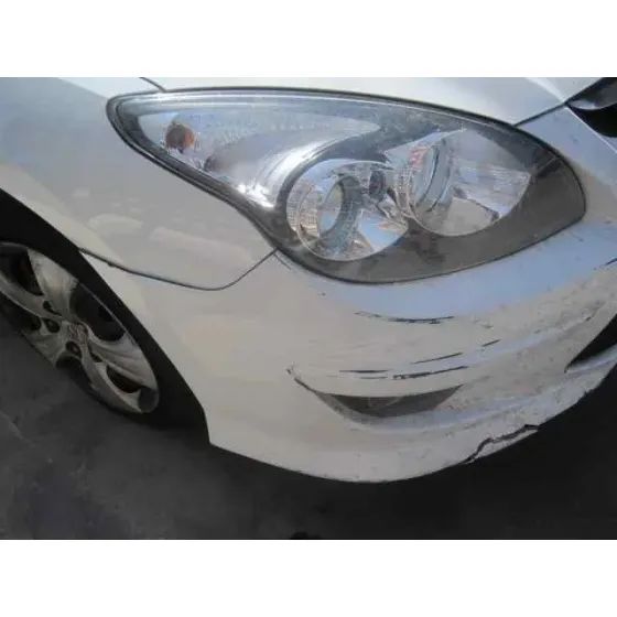 HYUNDAI I30 '2011 CLASSIC BLANCO