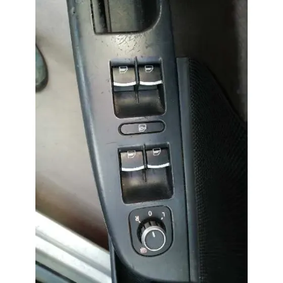 VOLKSWAGEN GOLF V BERLINA (1K1) '2005 2.0 TDI GRIS