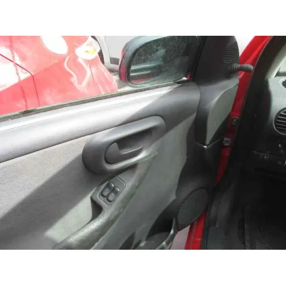 OPEL CORSA C '2003 CLUB ROJO