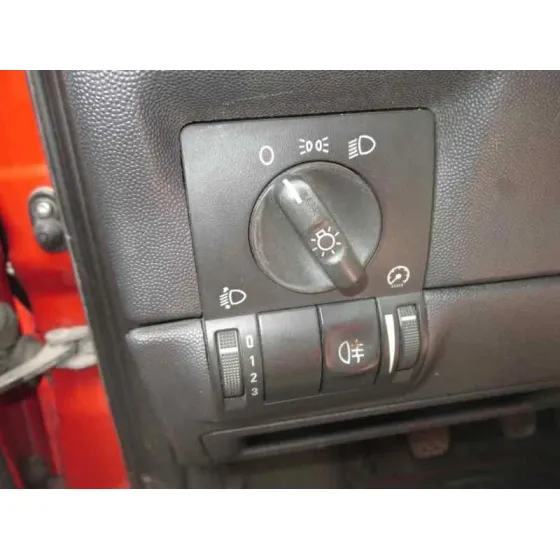 OPEL CORSA C '2003 CLUB ROJO