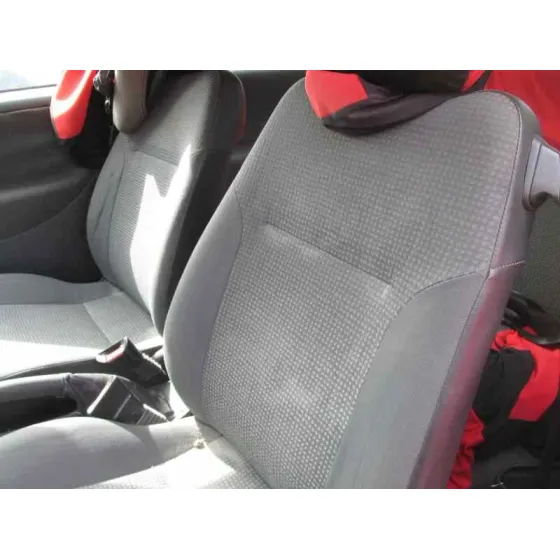 OPEL CORSA C '2003 CLUB ROJO