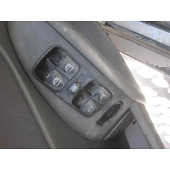 MERCEDES CLASE C (W203) BERLINA '2004 220 CDI (203.006) PLATA
