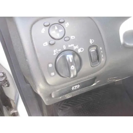 MERCEDES CLASE C (W203) BERLINA '2004 220 CDI (203.006) PLATA