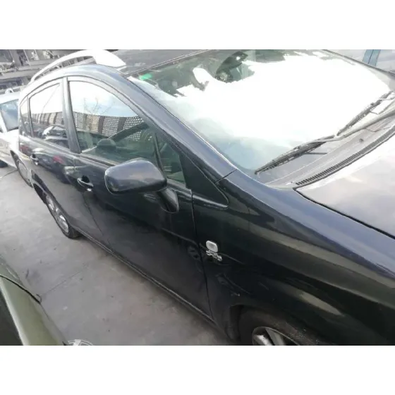 TOYOTA COROLLA VERSO (R1) '2004 2.0 D-4D LUNA NEGRO