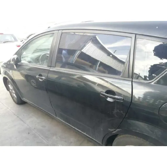 TOYOTA COROLLA VERSO (R1) '2004 2.0 D-4D LUNA NEGRO