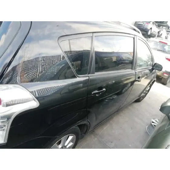 TOYOTA COROLLA VERSO (R1) '2004 2.0 D-4D LUNA NEGRO
