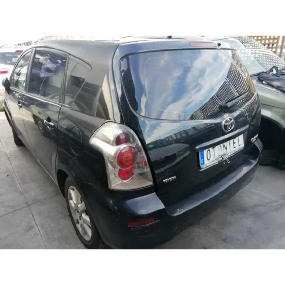TOYOTA COROLLA VERSO (R1) '2004 2.0 D-4D LUNA NEGRO
