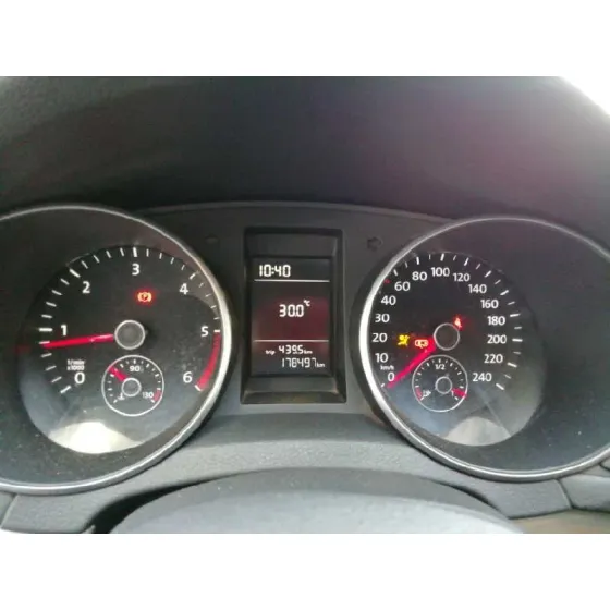 VOLKSWAGEN GOLF VI (5K1) '2012 RABBIT BLUEMOTION AZUL