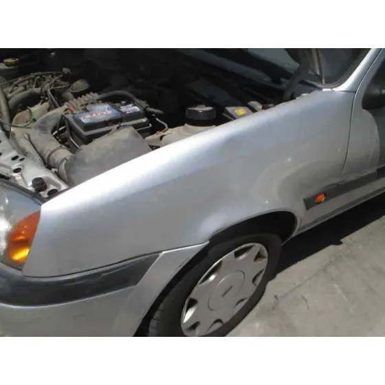 FORD FIESTA BERLINA (DX) '2001 AMBIENTE GRIS
