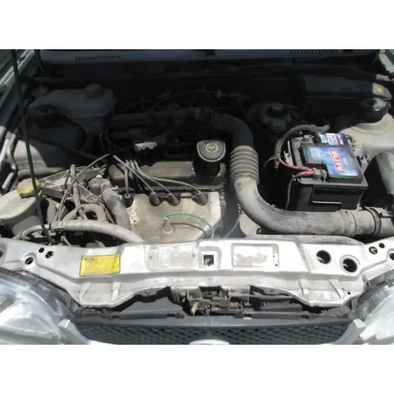 FORD FIESTA BERLINA (DX) '2001 AMBIENTE GRIS