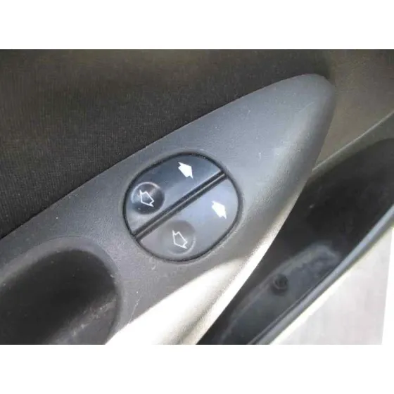 FORD FIESTA BERLINA (DX) '2001 AMBIENTE GRIS