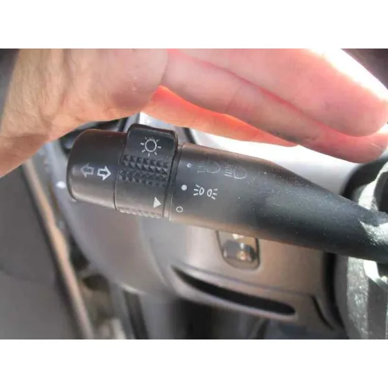 FORD FIESTA BERLINA (DX) '2001 AMBIENTE GRIS