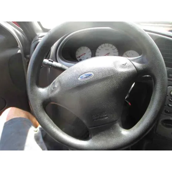 FORD FIESTA BERLINA (DX) '2001 AMBIENTE GRIS