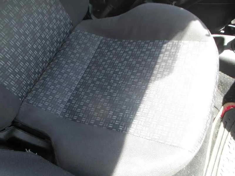 FORD FIESTA BERLINA (DX) '2001 AMBIENTE GRIS