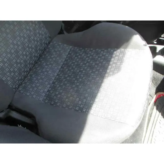 FORD FIESTA BERLINA (DX) '2001 AMBIENTE GRIS