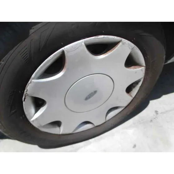 FORD FIESTA BERLINA (DX) '2001 AMBIENTE GRIS