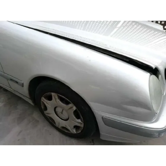 MERCEDES CLASE E (W210) BERLINA DIESEL '2002 2.7 CDI 20V CAT PLATA