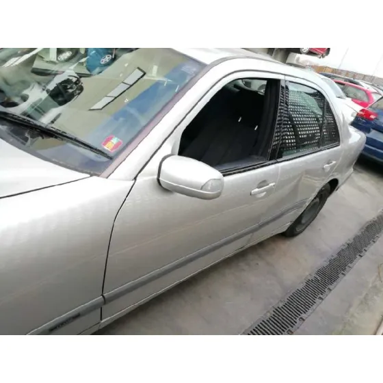 MERCEDES CLASE E (W210) BERLINA DIESEL '2002 2.7 CDI 20V CAT PLATA