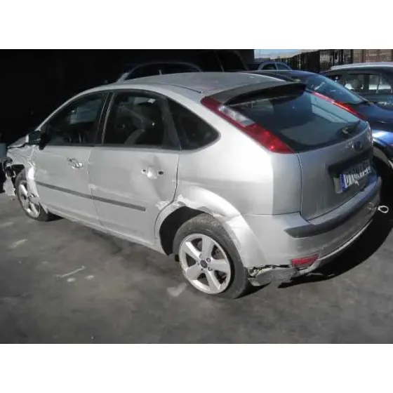 FORD FOCUS BERLINA (CAP) '2005 GHIA GRIS PLATA