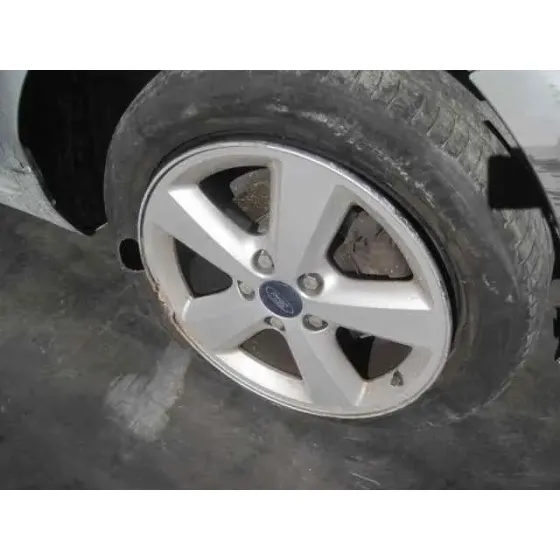 FORD FOCUS BERLINA (CAP) '2005 GHIA GRIS PLATA