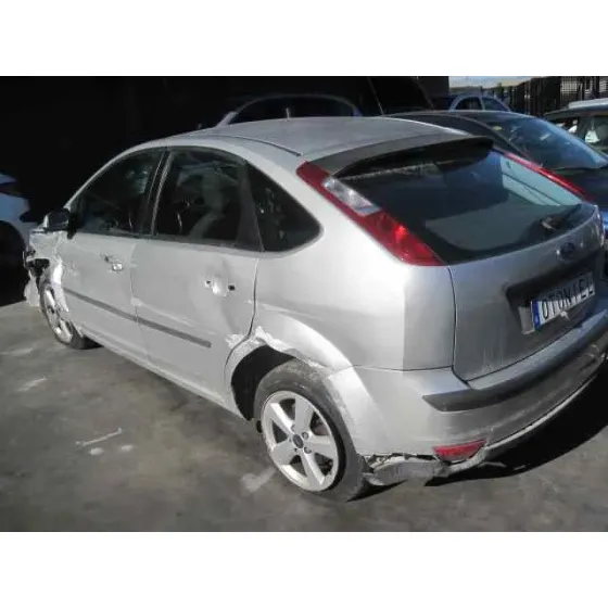 FORD FOCUS BERLINA (CAP) '2005 GHIA GRIS PLATA