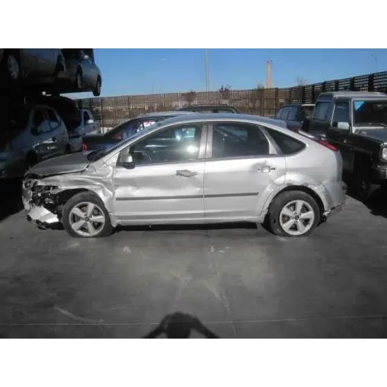 FORD FOCUS BERLINA (CAP) '2005 GHIA GRIS PLATA