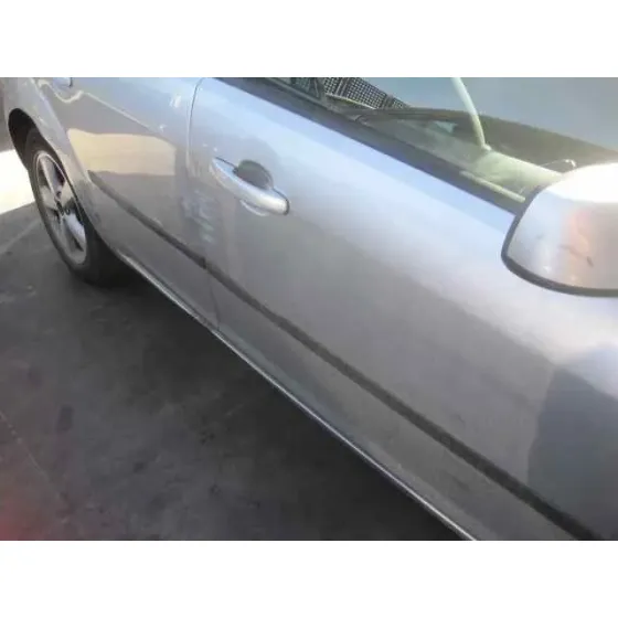 FORD FOCUS BERLINA (CAP) '2005 GHIA GRIS PLATA