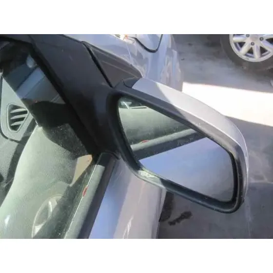 FORD FOCUS BERLINA (CAP) '2005 GHIA GRIS PLATA