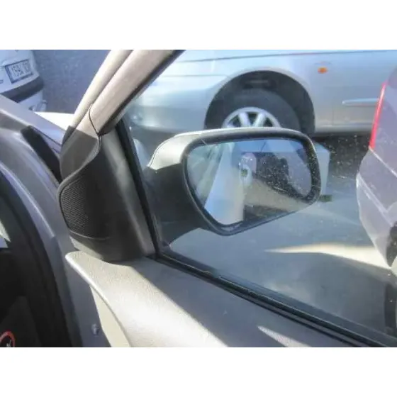 FORD FOCUS BERLINA (CAP) '2005 GHIA GRIS PLATA