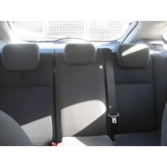 FORD FOCUS BERLINA (CAP) '2005 GHIA GRIS PLATA