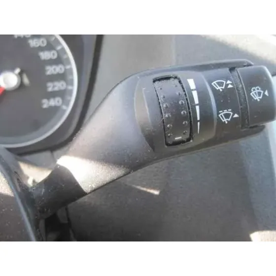 FORD FOCUS BERLINA (CAP) '2005 GHIA GRIS PLATA