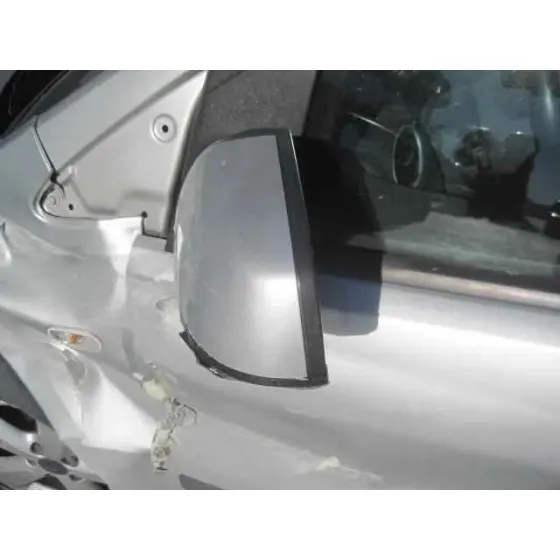 FORD FOCUS BERLINA (CAP) '2005 GHIA GRIS PLATA