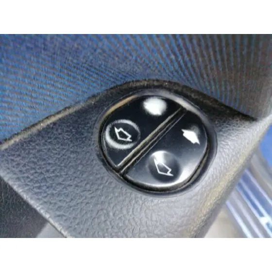FORD FIESTA (CBK) '2004 AMBIENTE AZUL