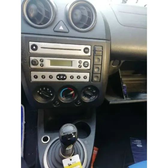 FORD FIESTA (CBK) '2004 AMBIENTE AZUL