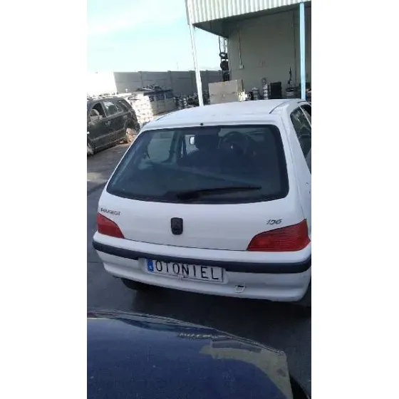 PEUGEOT 106 (S2) '2000 KID BLANCO