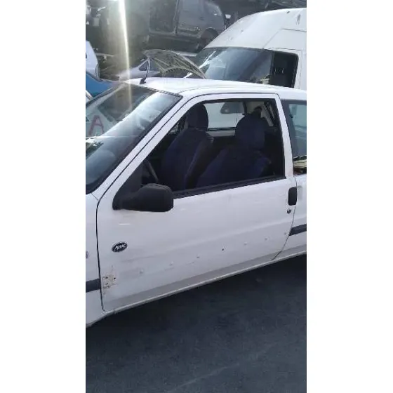 PEUGEOT 106 (S2) '2000 KID BLANCO
