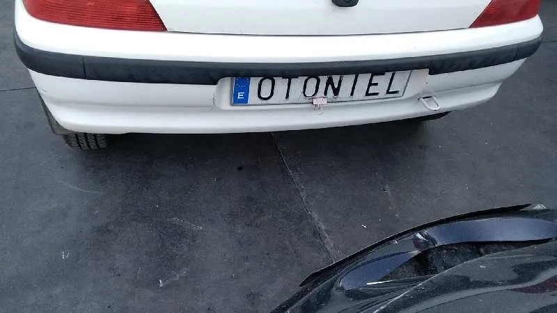 PEUGEOT 106 (S2) '2000 KID BLANCO