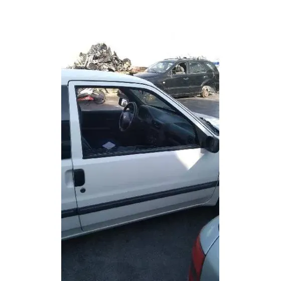 PEUGEOT 106 (S2) '2000 KID BLANCO