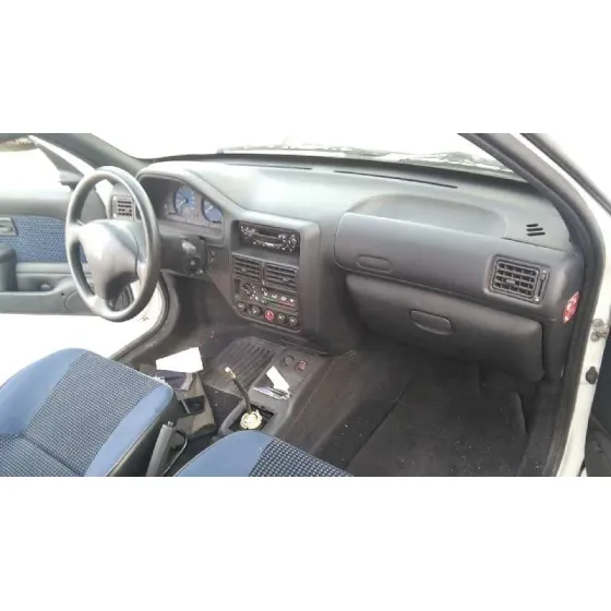 PEUGEOT 106 (S2) '2000 KID BLANCO