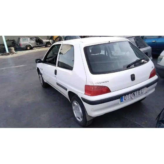 PEUGEOT 106 (S2) '2000 KID BLANCO