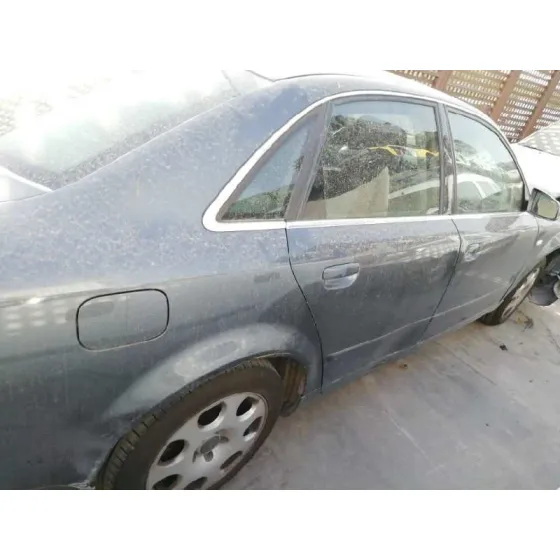 AUDI A4 BERLINA (8E) '2004 1.9 TDI (96KW) GRIS