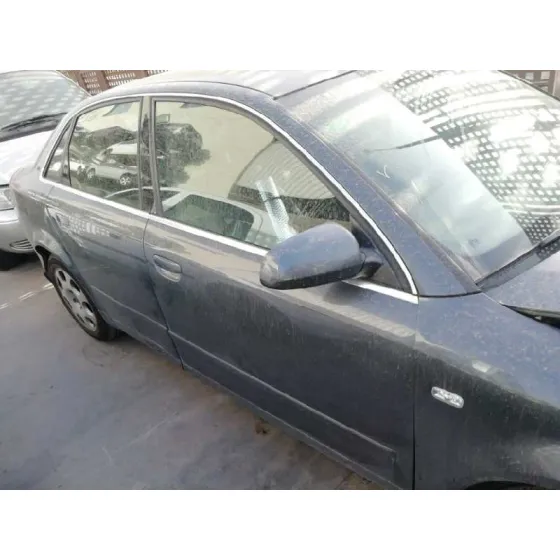 AUDI A4 BERLINA (8E) '2004 1.9 TDI (96KW) GRIS