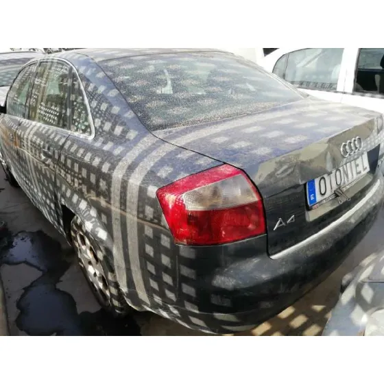 AUDI A4 BERLINA (8E) '2004 1.9 TDI (96KW) GRIS