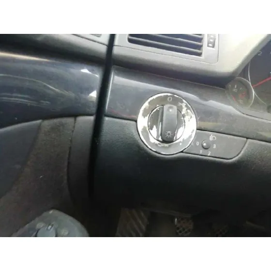 AUDI A4 BERLINA (8E) '2004 1.9 TDI (96KW) GRIS