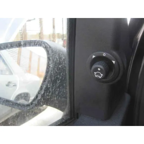 FORD FIESTA (CBK) '2005 AMBIENTE NEGRO